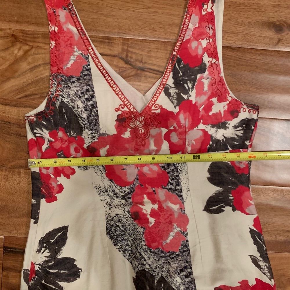 Free People // NWT Embroidered V-neck cotton dress - Picture 15 of 15